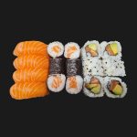 Box saumon classique – 16 pièces